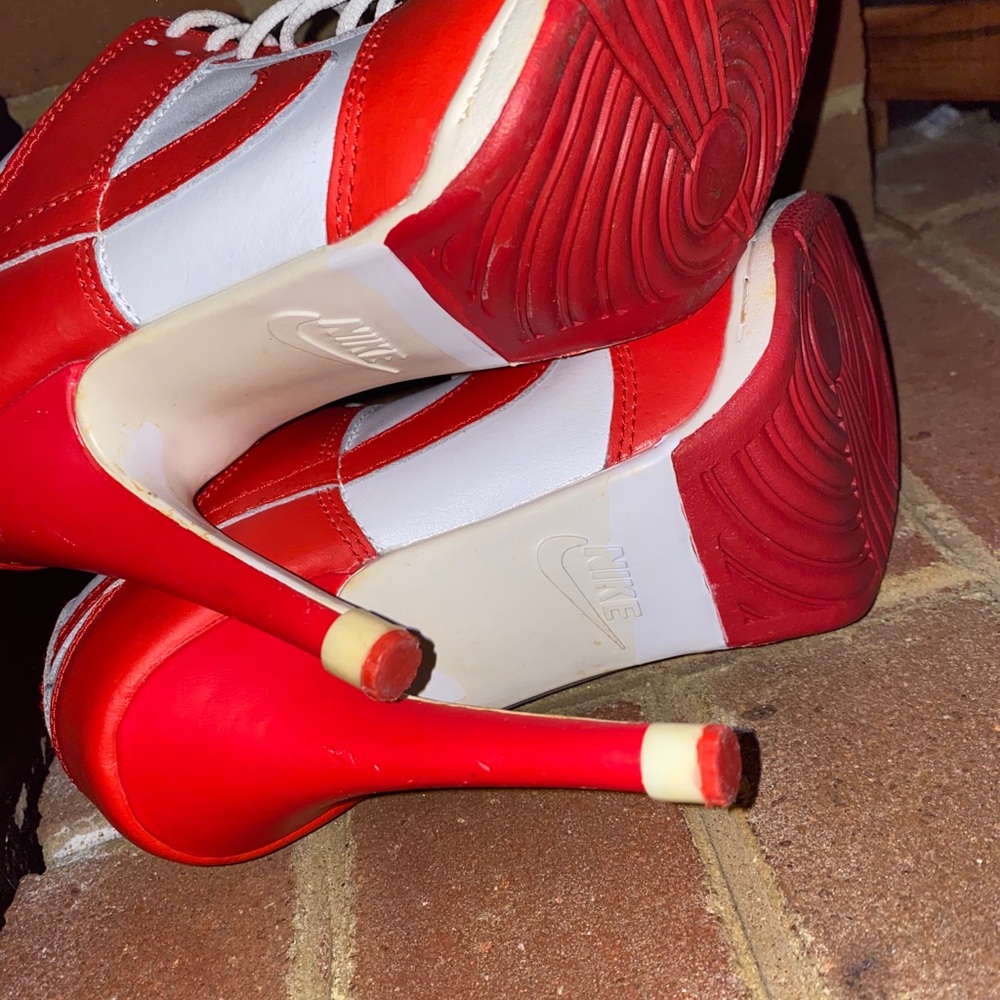 Nike Women's Red and White Heels - Picture 6 of 10